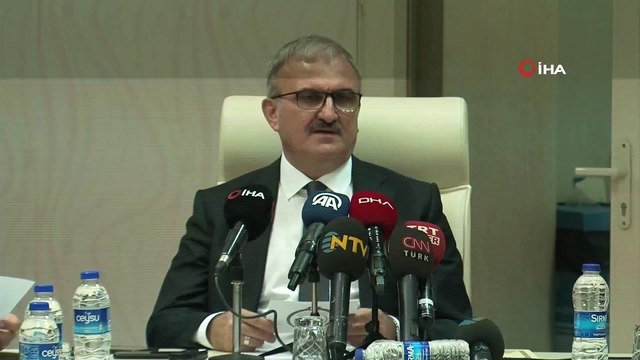 Antalya Valisi Münir Karaloğlu, 'Şuana kadar Antalya ve civarında beklenen yağış düşmüş değil, esas beklentimiz bu gece saat 18.00'den sonra ve özellikle gece yarısı olacağı yönünde' dedi.