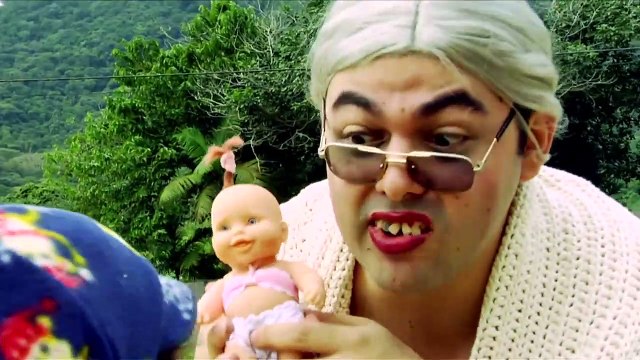 Boneca Maldita - Galo Frito