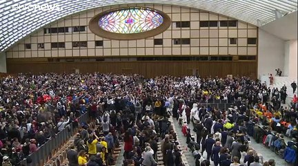 Ватикан: циркачи и паломники