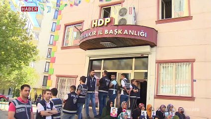 Diyarbakır'daki evlat nöbetinde annesini görünce dayanamadı, örgütten kaçtı