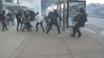 Siguen las protestas en Colombia en medio de negocioaciones del salario mínimo