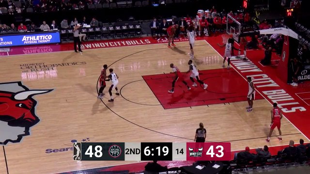 Justin Simon Posts 10 points & 10 rebounds vs. Raptors 905