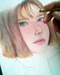 Dibujando a chica - dibujo a mano aplicando tecnica realismo