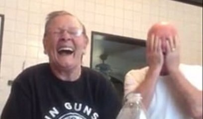 El vídeo de la abuela cabrona que gasta una broma al pardillo de su marido arrasa en la red