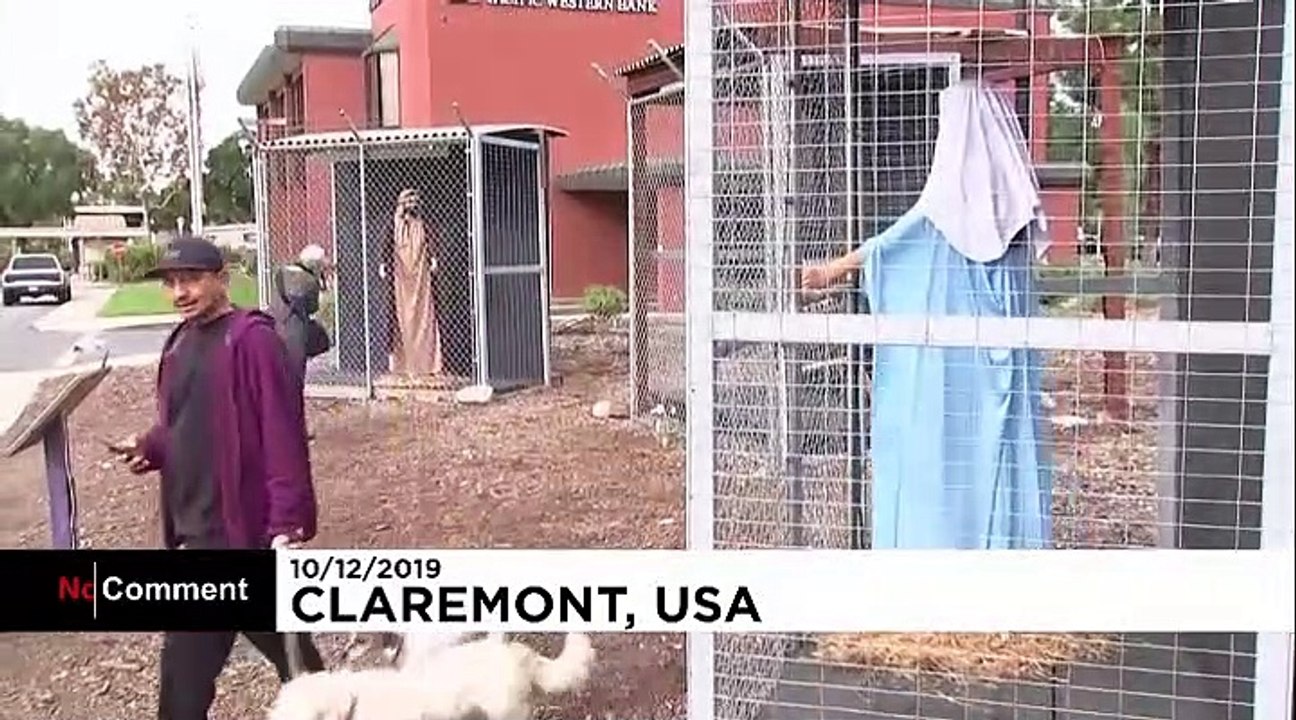 Heilige Familie hinter Gitter: Weihnachtskrippe als Flüchtlingsdrama