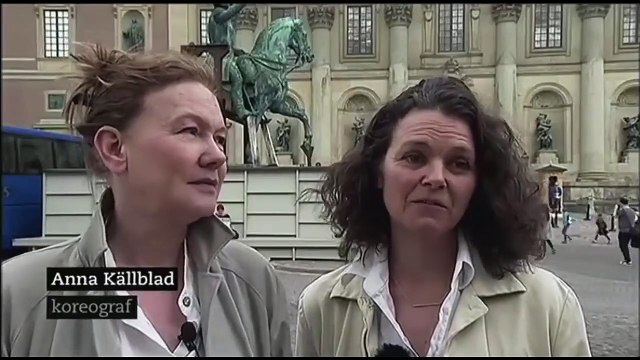 Así relinchan al trote las encabritadas feministas suecas para protestar contra el patriarcado