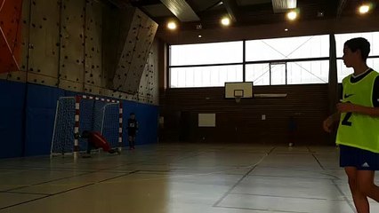 Exercice de gardien pour Mathis à la détection le 11 décembre 2019