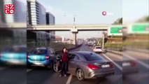 Kadın sürücü karayolunda otobüsünün önünü kesti, yolu trafiğe kapattı