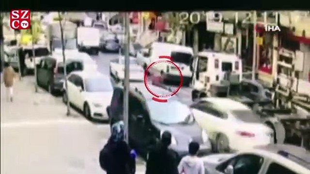 Aracını çekiciden kurtarmak isterken canından oluyordu