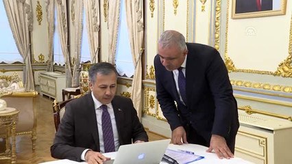 İstanbul Valisi Ali Yerlikaya, AA "Yılın Fotoğrafları" oylamasına katıldı