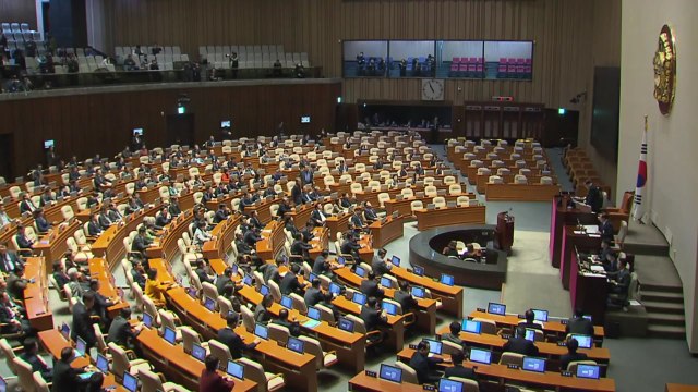 [뉴스큐] 패스트트랙 법안 내일 상정 예고...여야 전운 고조 / YTN