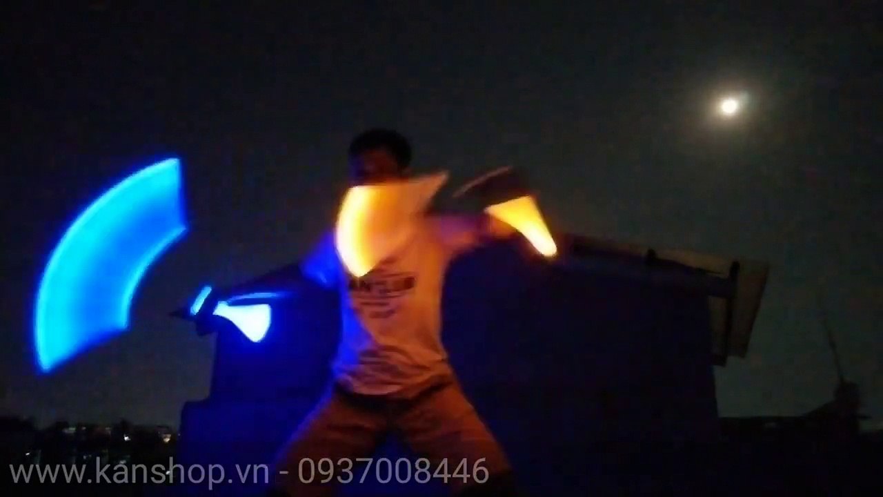 CÔN ĐÈN PHÁT SÁNG tại #KANSHOP. Lớp dạy côn nhị khúc #KANCLUB. Led nunchaku