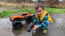 XMAXX TRAXXAS REMOTE CONTROL RC MONSTER TRUCK FUN PLAYTIME