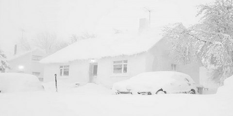¿Estampa navideña o Navidad estampada?: Esta ciudad de Islandia amanece cubierta de nieve tras una fuerte tormenta