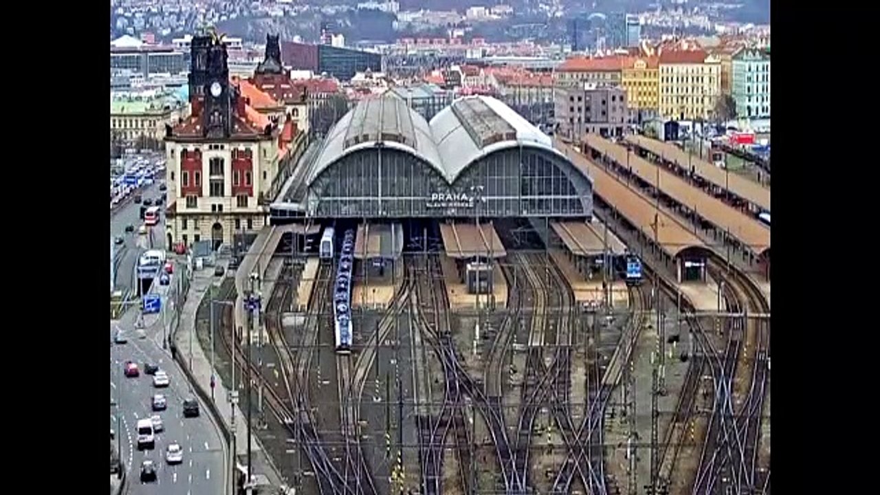 Canon de Pachelbel avec des klaxons de trains