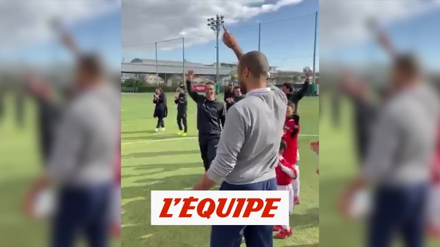 Le joli panier au pied de Tony Parker - Basket - WTF