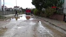 Antalya serik'te dere taştı villaları su bastı