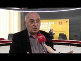 Ora News - Besnik Mustafaj, autori i vitit me romanin “Dëmtuar gjatë rrugës”