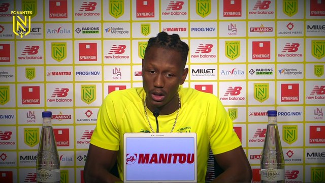 Charles Traoré avant Nîmes Olympique - FC Nantes