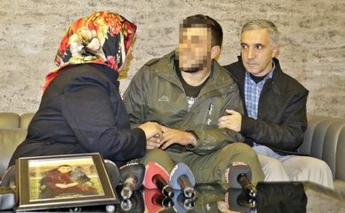 HDP il binası önünde oturma eylemi yapan kadının oğlu, PKK'dan nasıl kaçtığını anlattı