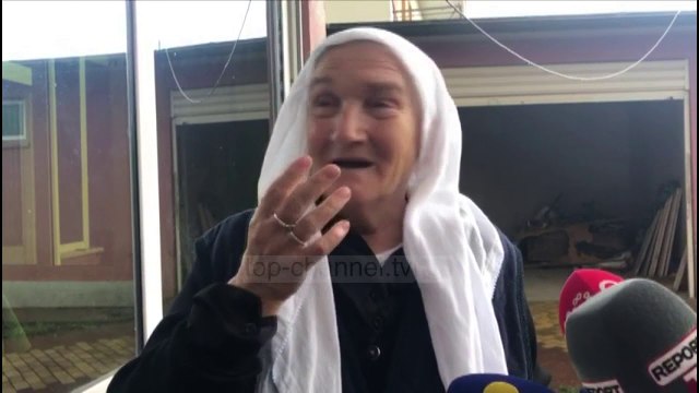 Policët e rremë bëjnë grabitje/ Hyjnë në shtëpinë e dy të moshuarve në Milot