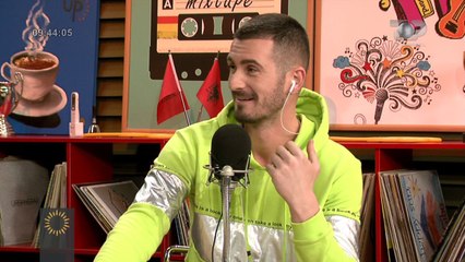 Wake Up/ Ilir Paço jashtë studios së lajmeve. Nga pasioni për pikturë te gazetaria e terrenit