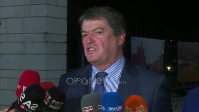 Topi pas takimit me Metën: Palët të gjejnë zgjidhje, Presidenca është kthyer në institucion atavik