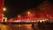Paris- Ndizen në Champs-Elysees dritat e Krishtlindjeve