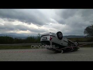 Ora News - Aksident në Elbasan, shikoni si ka përfunduar makina