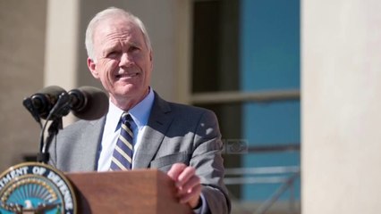 Shkarkohet nga detyra sekretari amerikan i Marinës