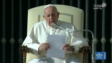 Papa Francesku lutet per shqiptaret