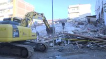 Ndihma nga bota e futbollit/Klubet shqiptare por edhe klubet italiane ndihma për tërmetin