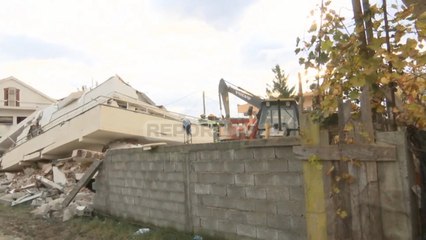 Report TV - Vijon operacioni për nxjerrjen e trupave te shtëpia e shembur në Kënetë