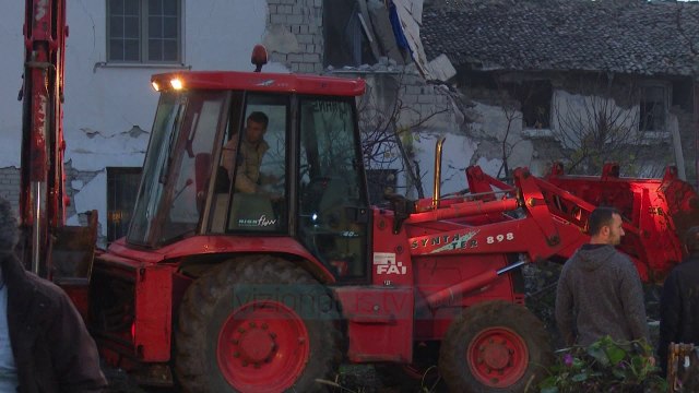 Operacionet e kërkim-shpëtimit në Thumanë, gjenden 22 viktima - News, Lajme - Vizion Plus