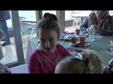 Pas tërmetit qindra familje janë strehuar në Korçë, Vlorë e Berat - News, Lajme - Vizion Plus