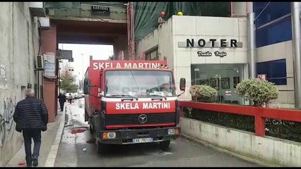 RINDËRTIMI/ Pas paralajmërimit të Ramës, nis rikonstruktimi i pallatit të parë në Durrës