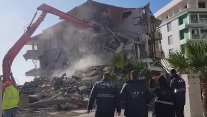 Ora News - Durrës, sekuestrohen dosjet e ndërtesave të shembura nga tërmeti