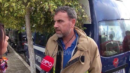 Ora News - Rrëfimi i zjarrfikësit: Poshtë rrënojave kërkonin ndihmë