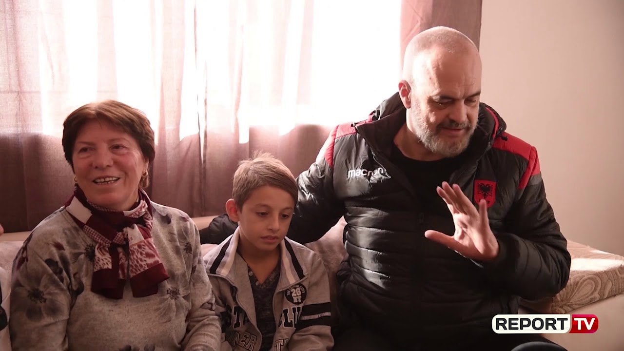 Sauk/ Tërmeti i la pa shtëpi, familja 7 anëtarëshe Sina nga çadra sistemohet në banesë me qira
