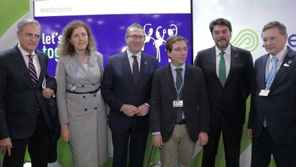 Almeida recorre la Zona Verde de la COP25