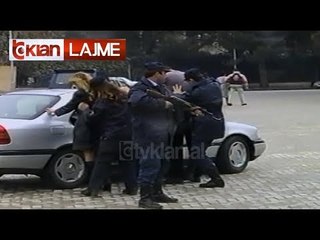 Policia kontrolle në rrugë - (18 Shkurt 2000)
