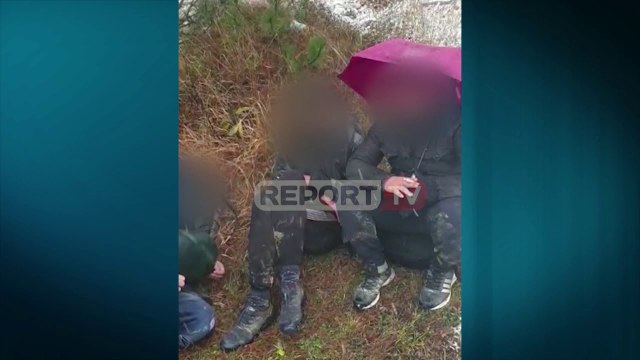 Report TV - Korçë- 4 të rinj sirianë në kërkim të një strehe: Banorët e zonës na kanë dhënë ushqime