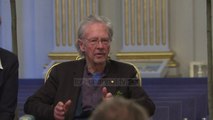 Nobelisti Peter Handke shpallet non-grata në Kosovë