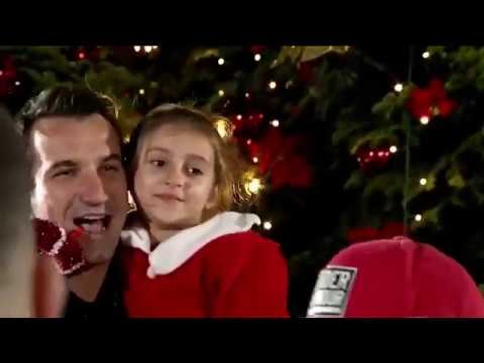 Veliaj ndez dritat e festës te parku i Liqenit Artificial