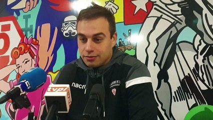 "Je n'ai jamais joué sur un terrain aussi trempé... c'était compliqué" - J.Hart