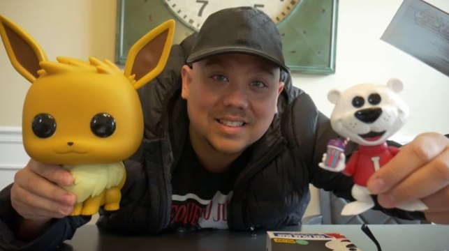 ICEE POLAR BEAR FUNKO POP HOT TOPIC EXCLUSIVE POKEMON EVEE 10 INCH TARGET DETAILED REVIEW