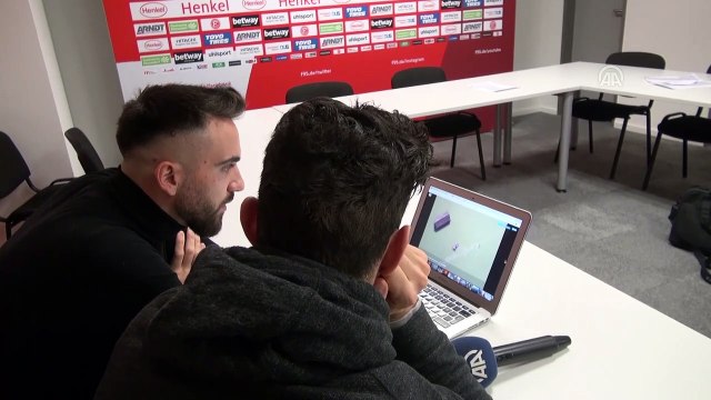 Kaan Ayhan ve Kenan Karaman, AA'nın 'Yılın Fotoğrafları' oylamasına katıldı - DÜSSELDORF