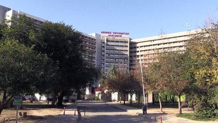 Türk doktorlar yüz ve çift kol naklini dünyaya anlatıyor - ANTALYA