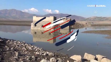 Baraj suyu çekildi, tarihi köprünün ayakları ortaya çıktı