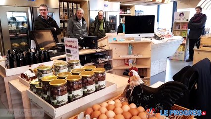 Au sein de l’épicerie fermière «  Basse-cour et potager » ouverte depuis février 2019 aux Echets, un hameau de Miribel